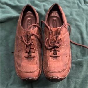 Keen Brown Sneakers with Lace-Up Design and Comfortable Rubber Sole